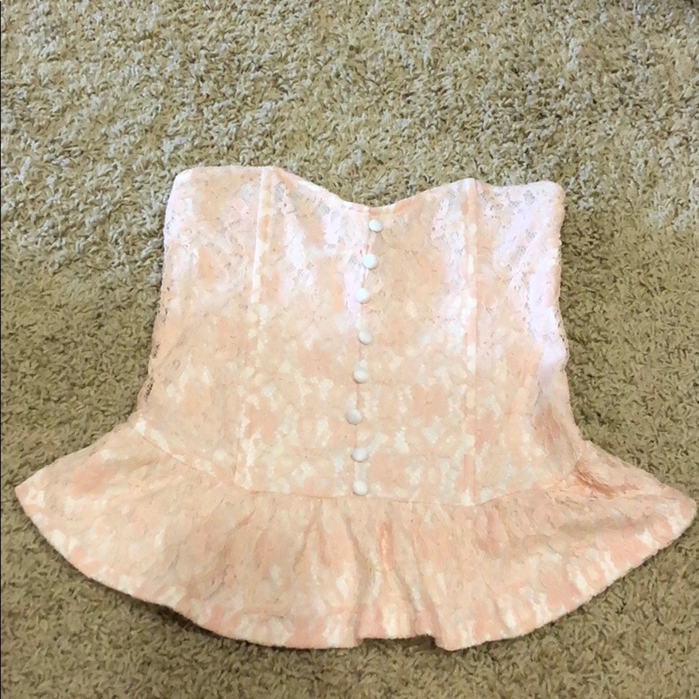 NWOT strapless lace and buttons top
